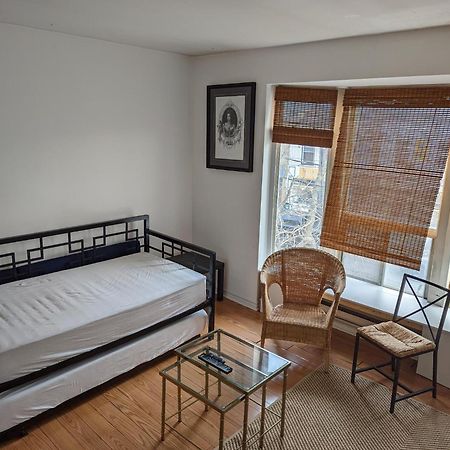 The Parkdale Hostellerie Торонто Экстерьер фото