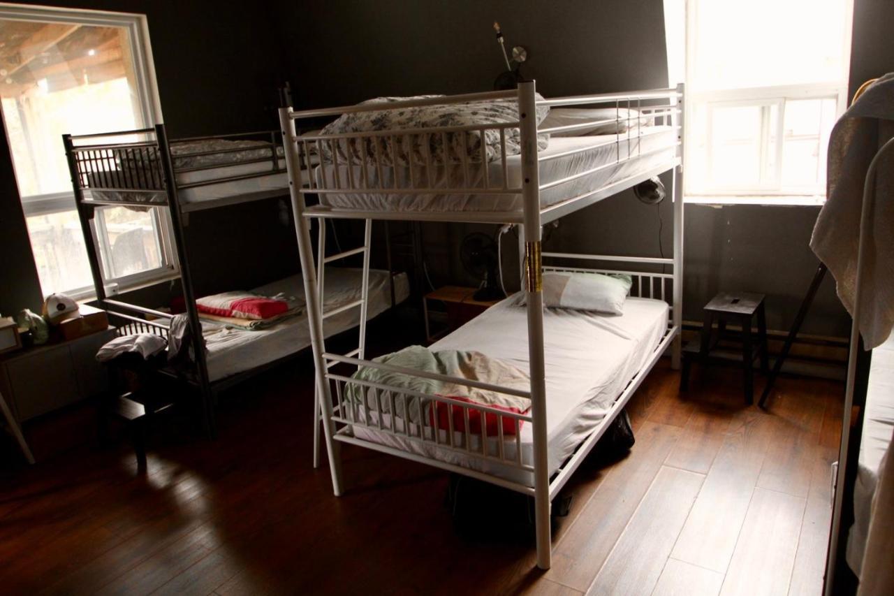 The Parkdale Hostellerie Торонто Экстерьер фото