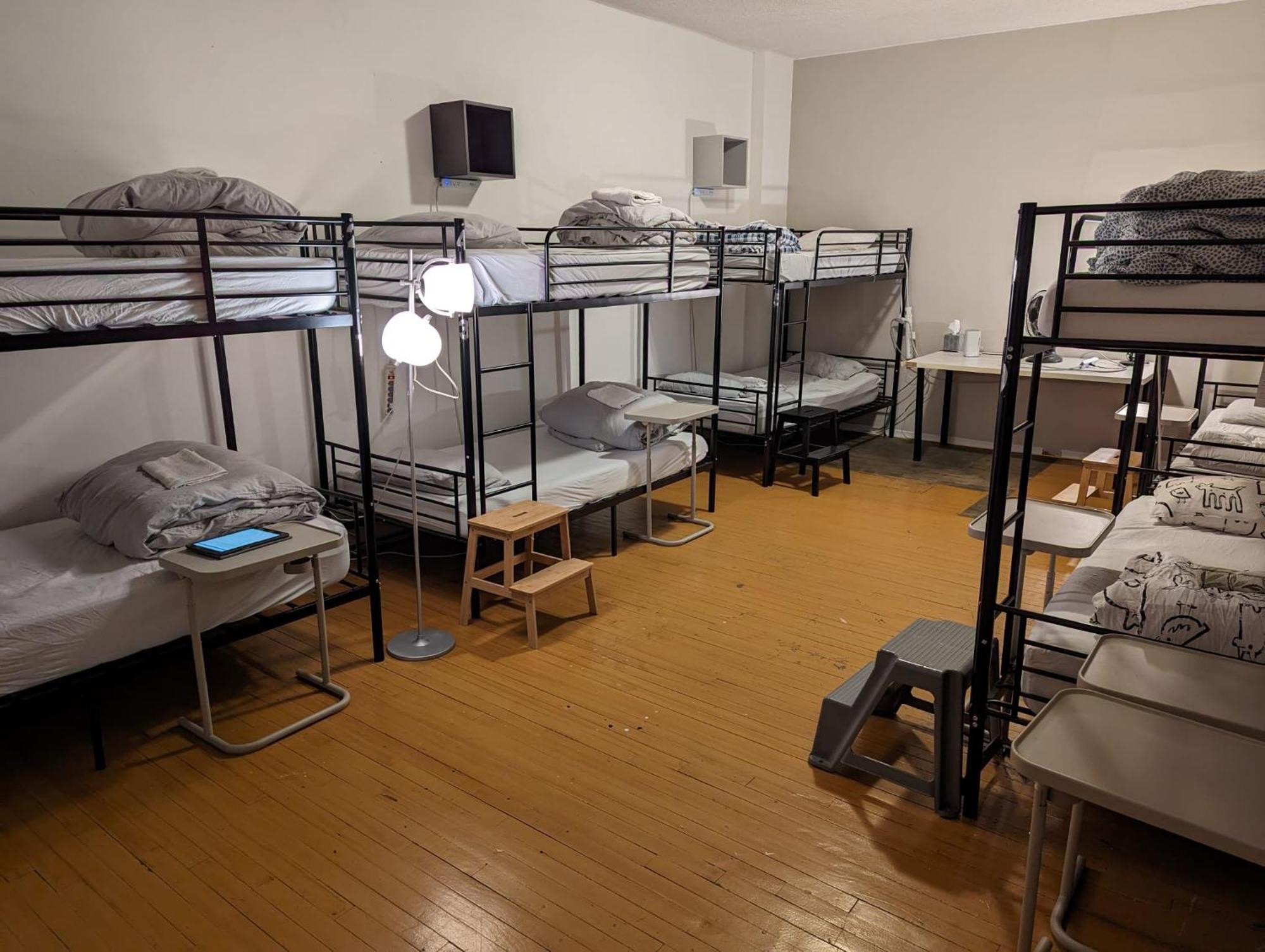 The Parkdale Hostellerie Торонто Экстерьер фото