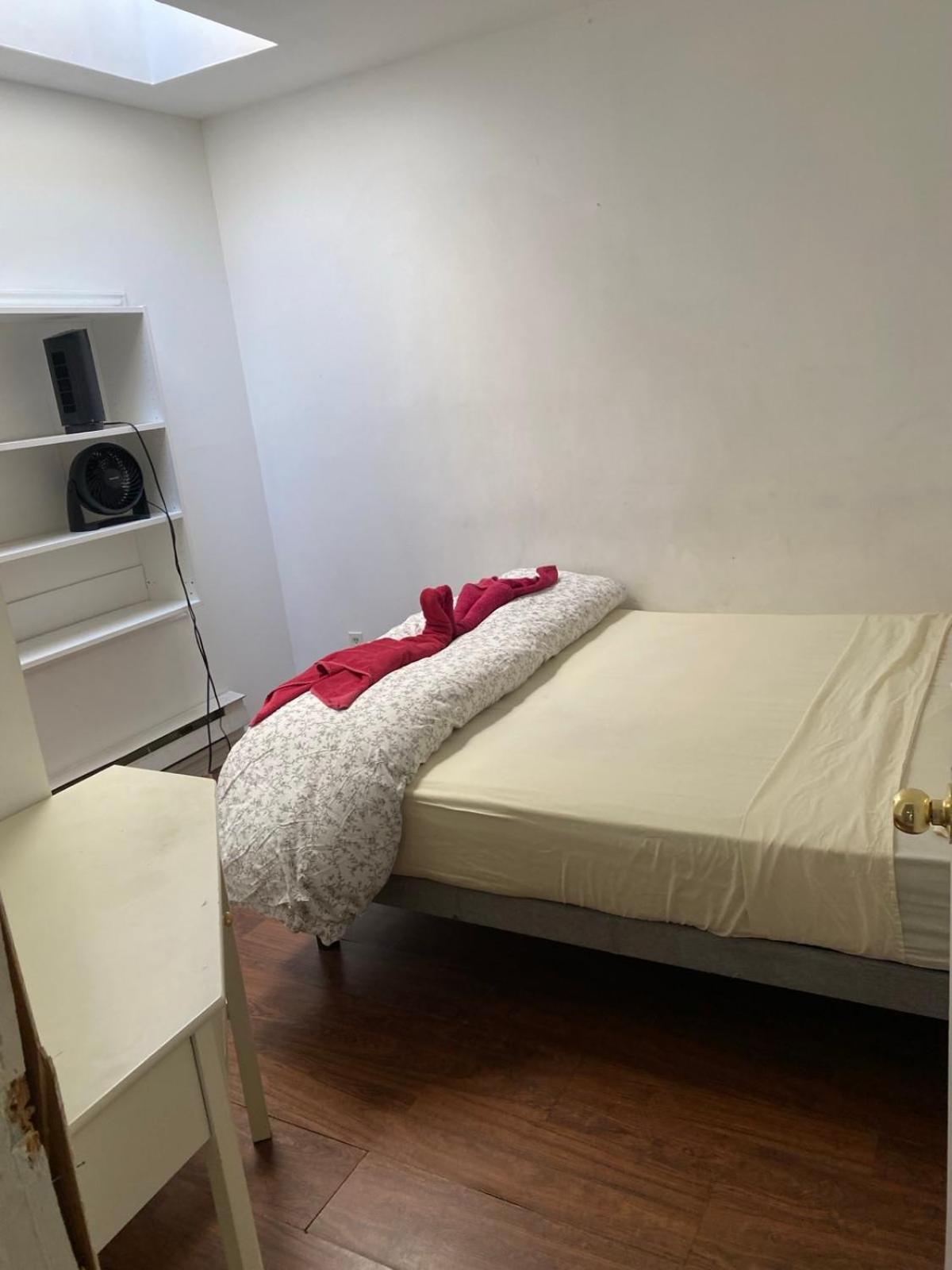 The Parkdale Hostellerie Торонто Экстерьер фото